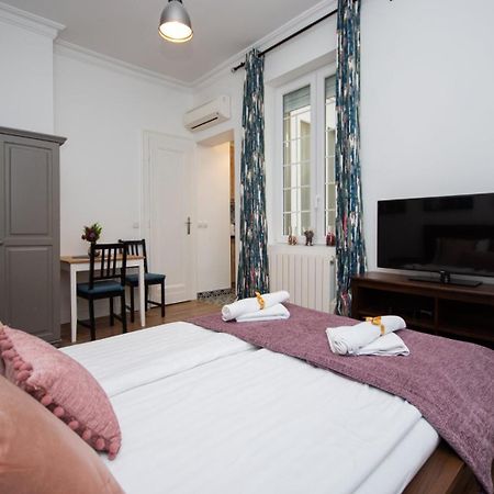 Downtown Star Apartment Белград Стая снимка