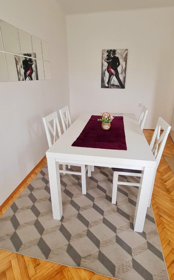 Downtown Star Apartment Белград Екстериор снимка
