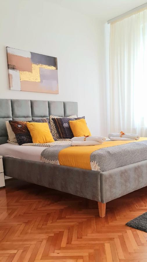 Downtown Star Apartment Белград Екстериор снимка