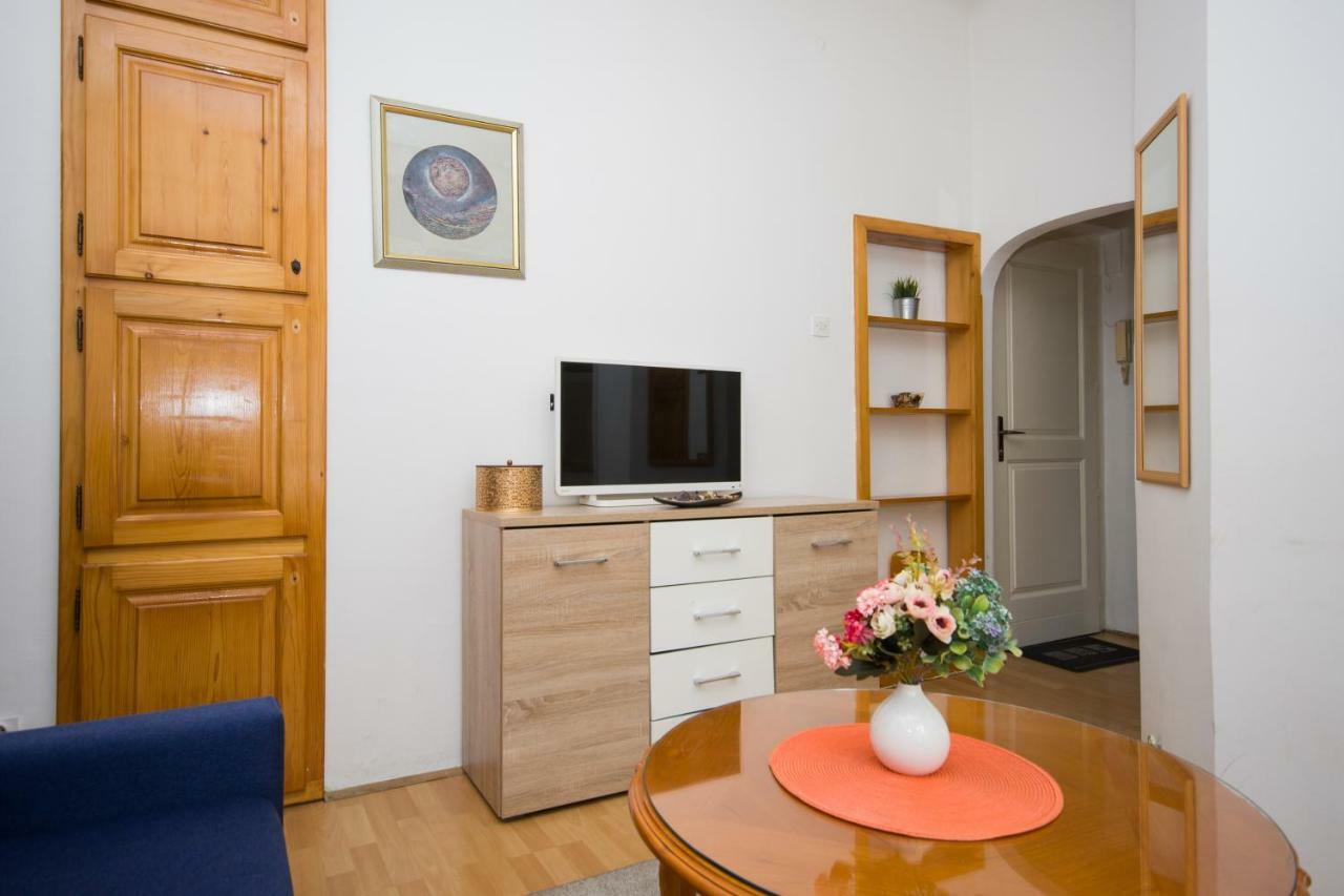 Downtown Star Apartment Белград Екстериор снимка