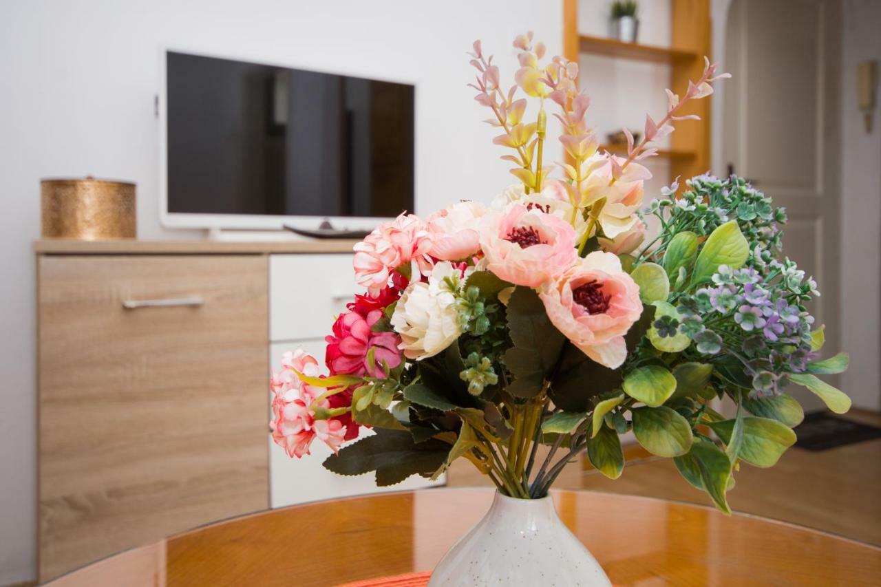 Downtown Star Apartment Белград Екстериор снимка